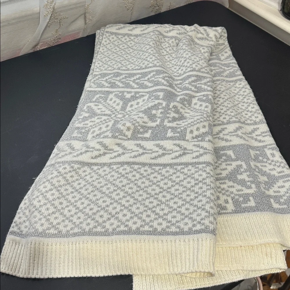 Silver and cream Christmas throw